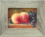 <span class="nbr">25 -</span> Peaches & Grapes On Wooden Board